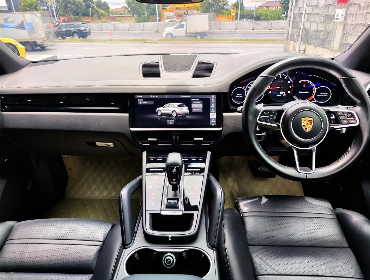 PORSCHE CAYENNE