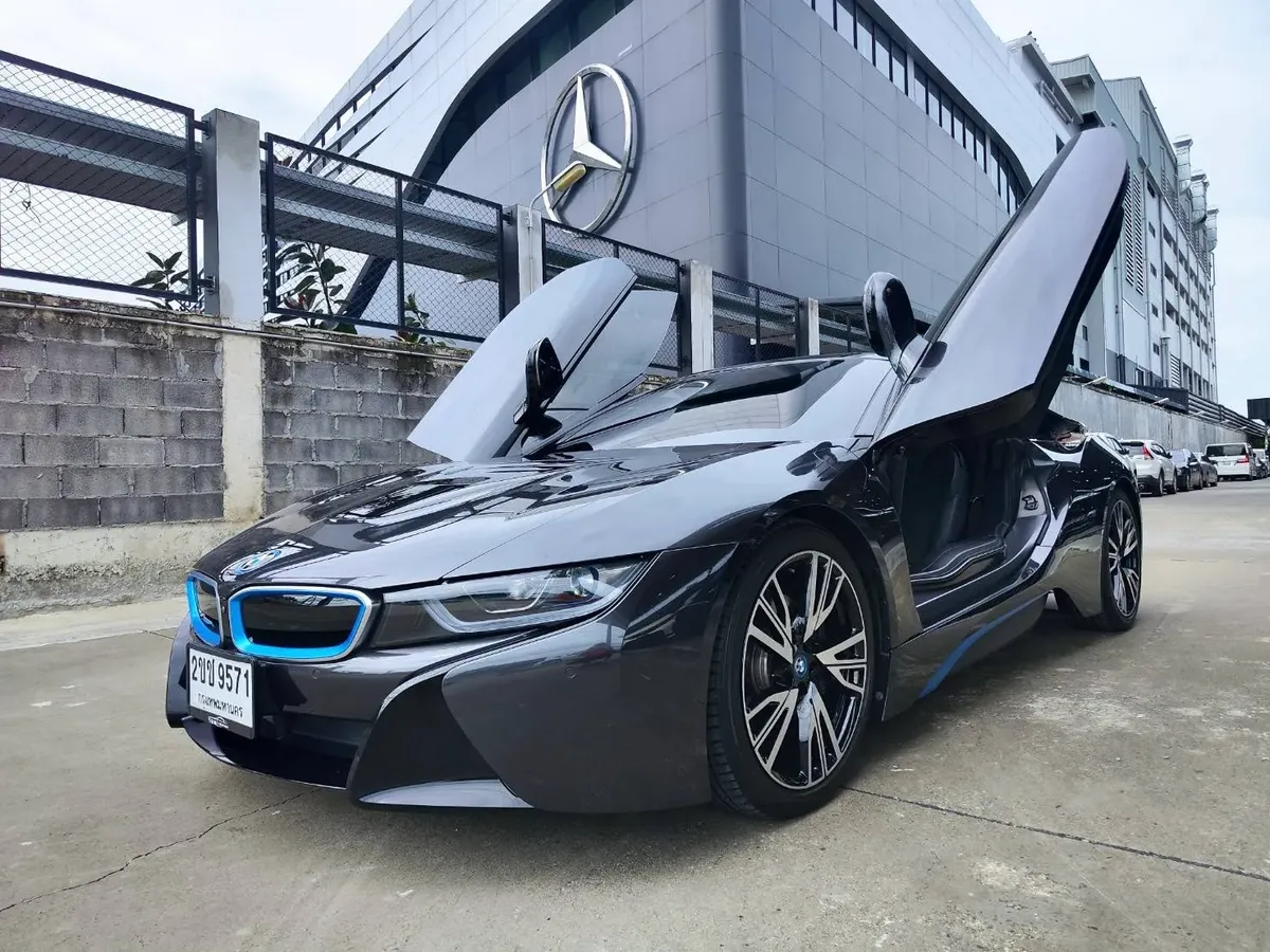 BMW i8 1.5 HYBRID Roadster 2021