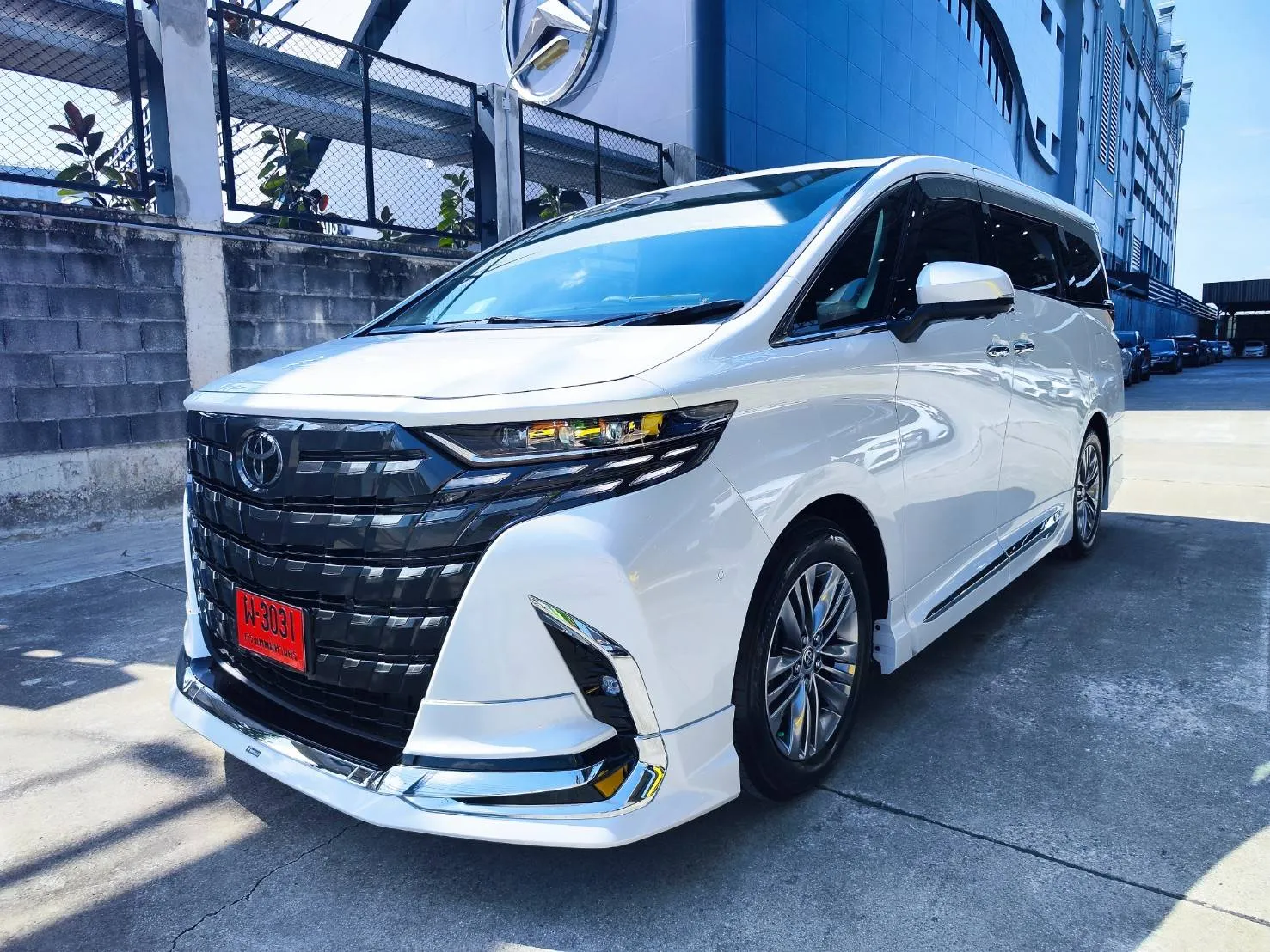 NEW Toyota Alphard 2023