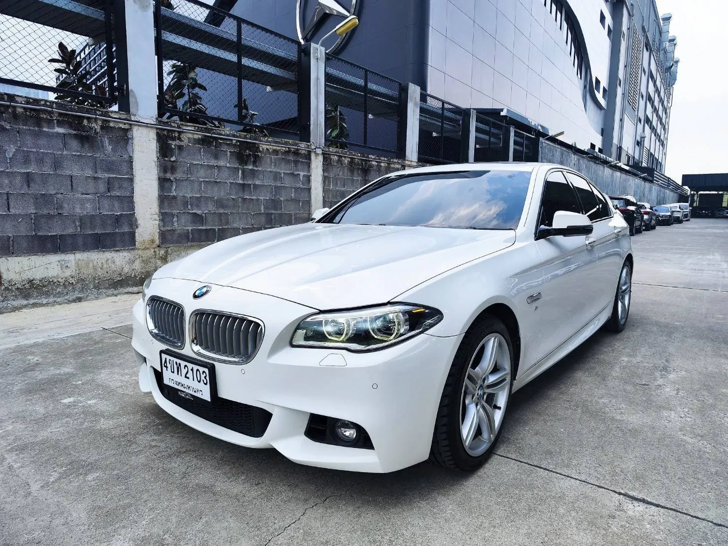 BMW ACTIVE HYBRID 5 M SPORT 2016