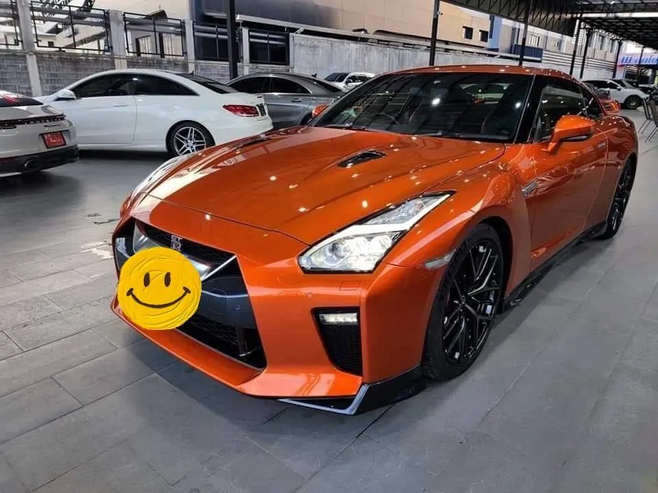 NISSAN SKYLINE GTR R35 RECARO 2017