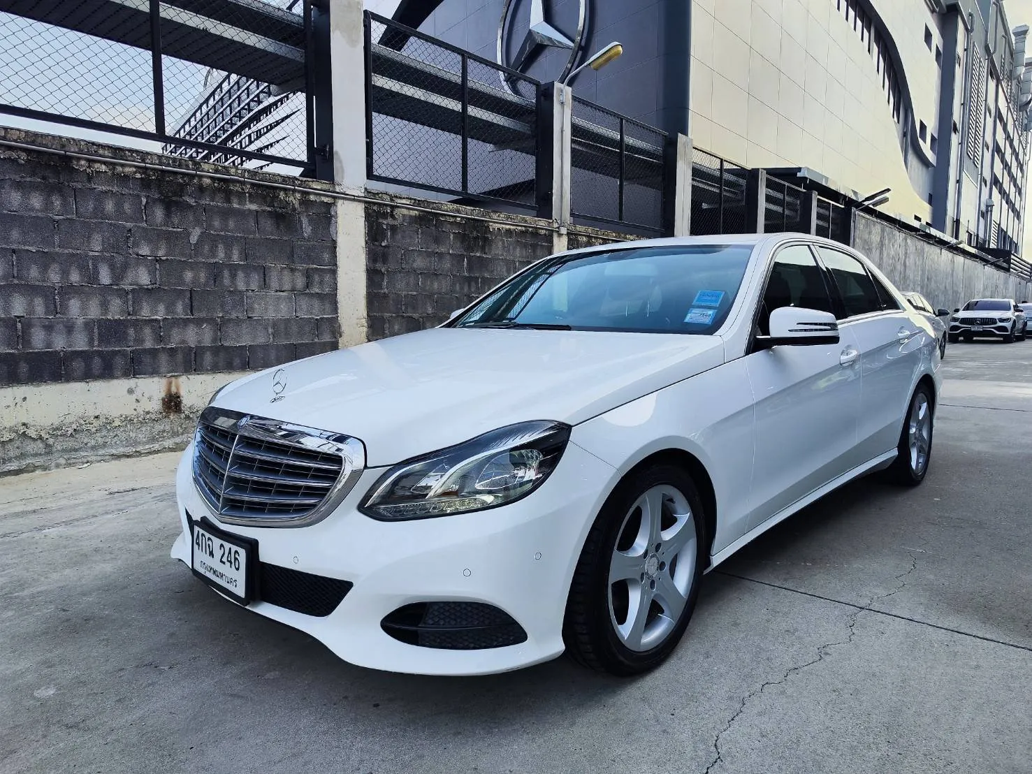 BENZ E-200 CGi 2015