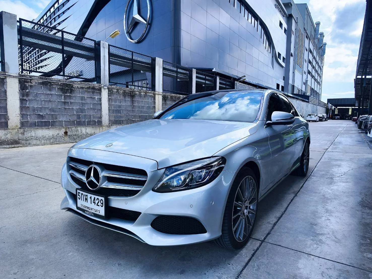 BENZ C350e AMG plugin hybrid 2017