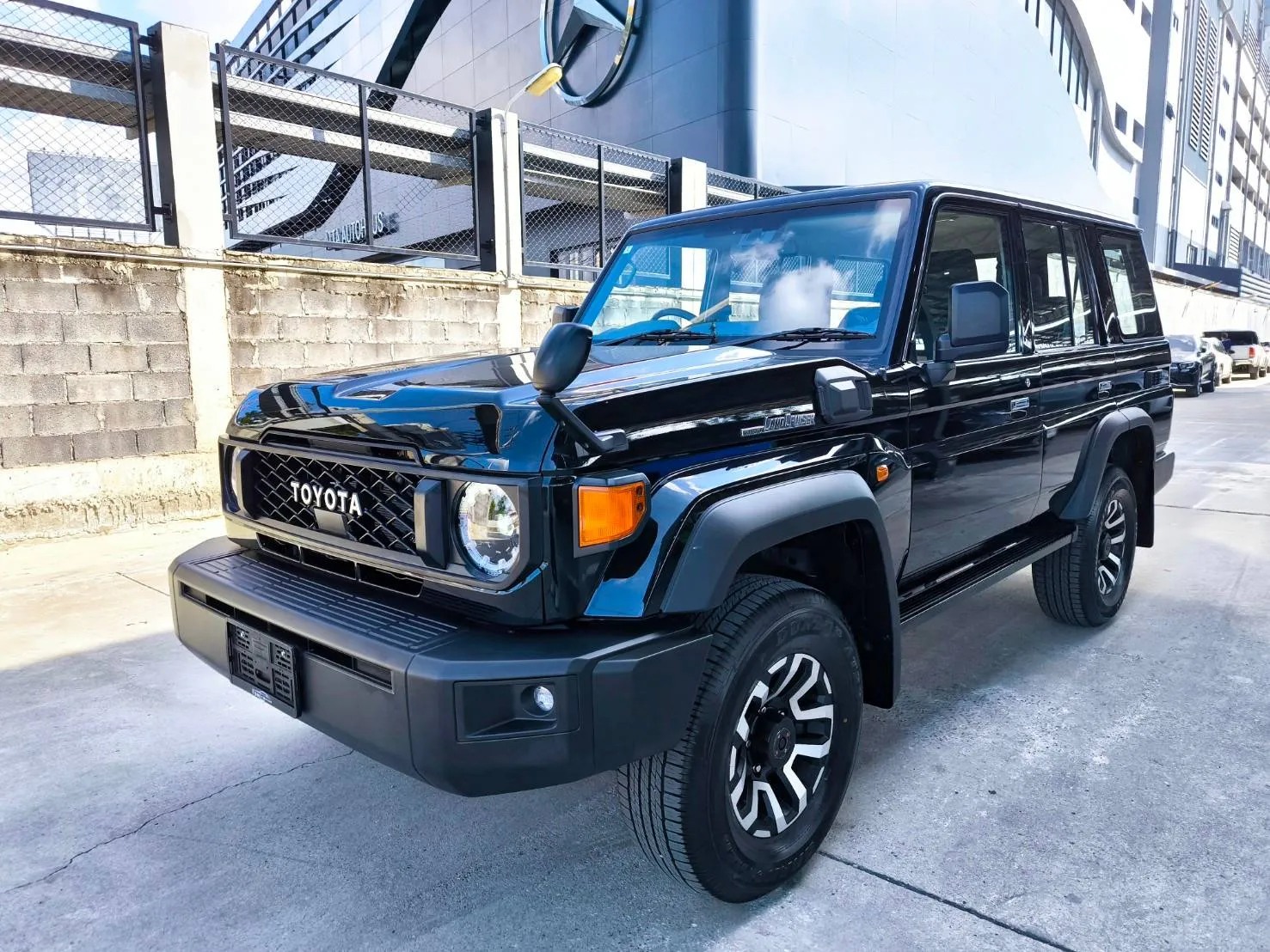 Toyota Land Cruiser 70 Series 2024