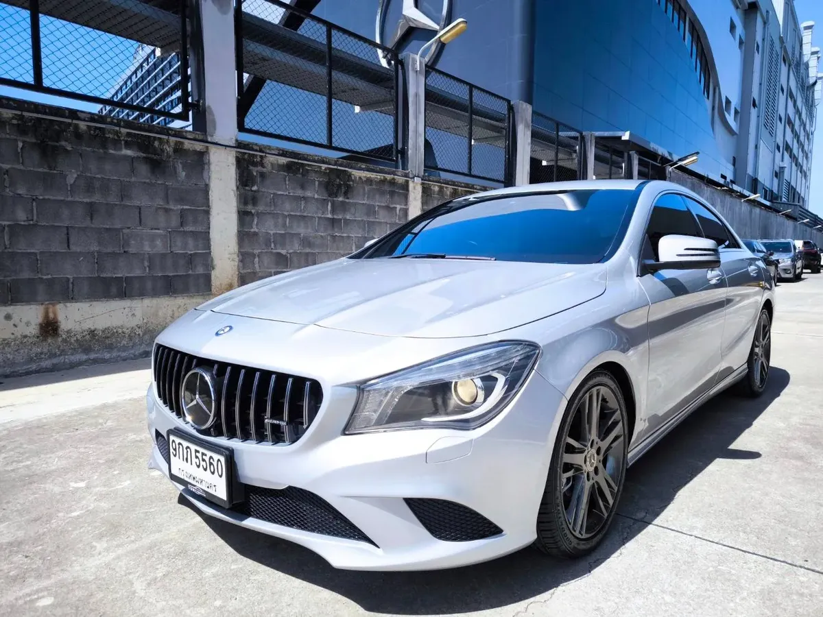 BENZ CLA 180 2015