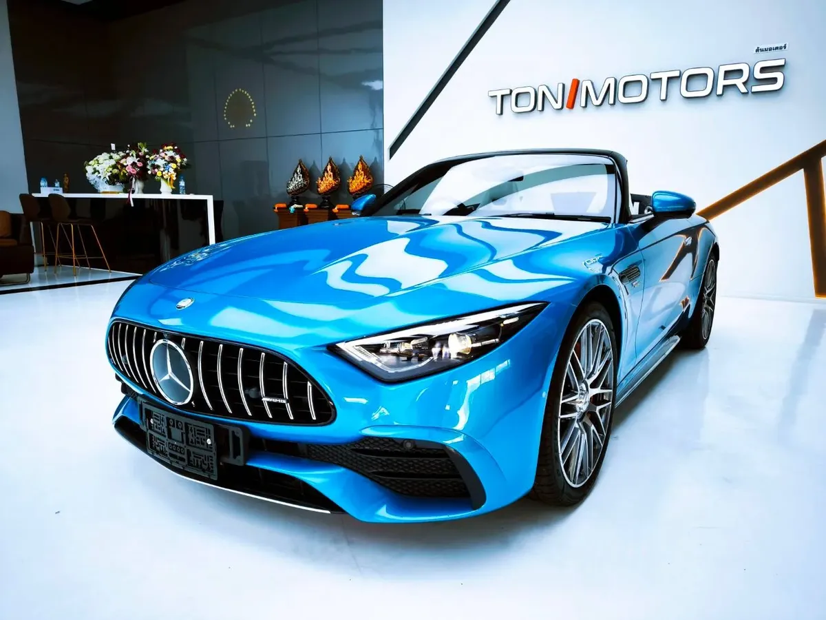 New Mercedes AMG SL 43 2024