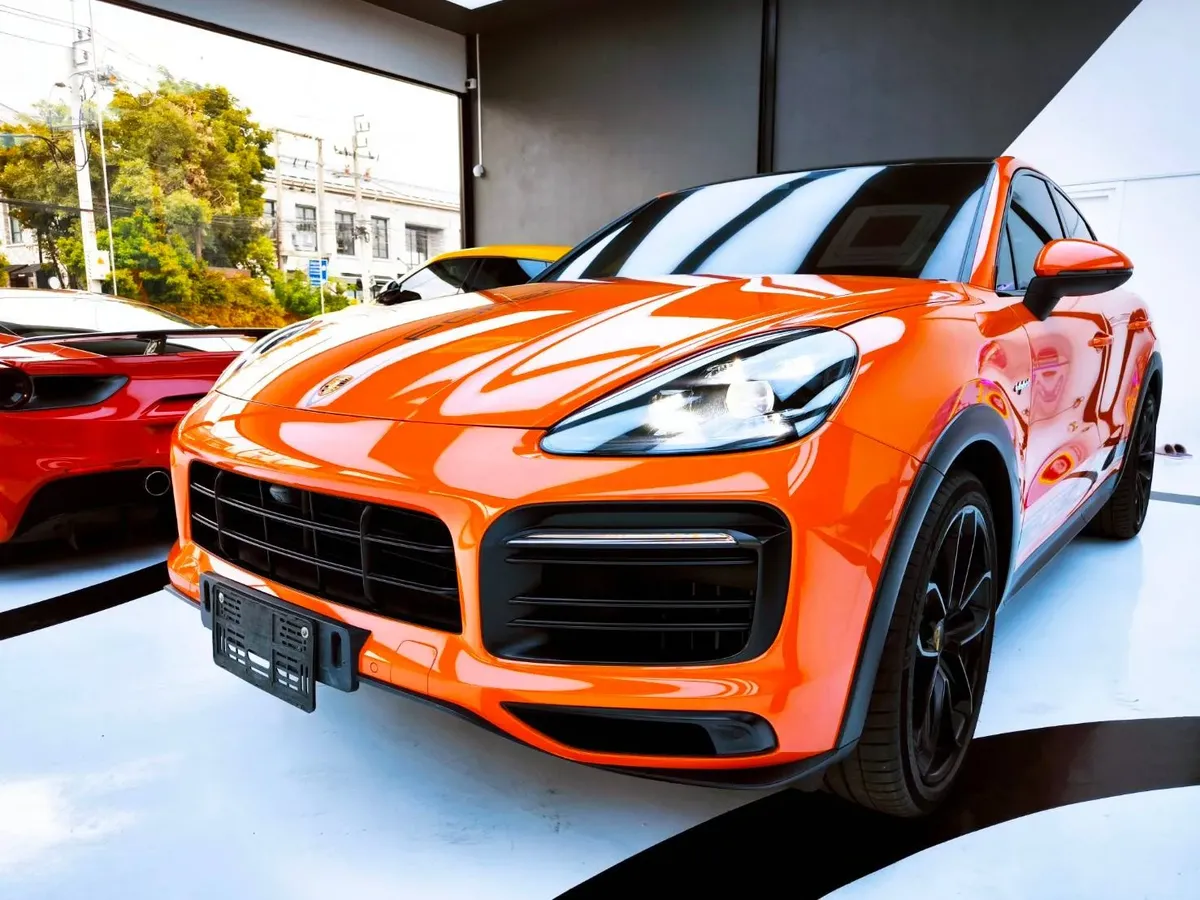 PORSCHE CAYENNE Lightweight Sports Package COUPE E - HYBRID 2020