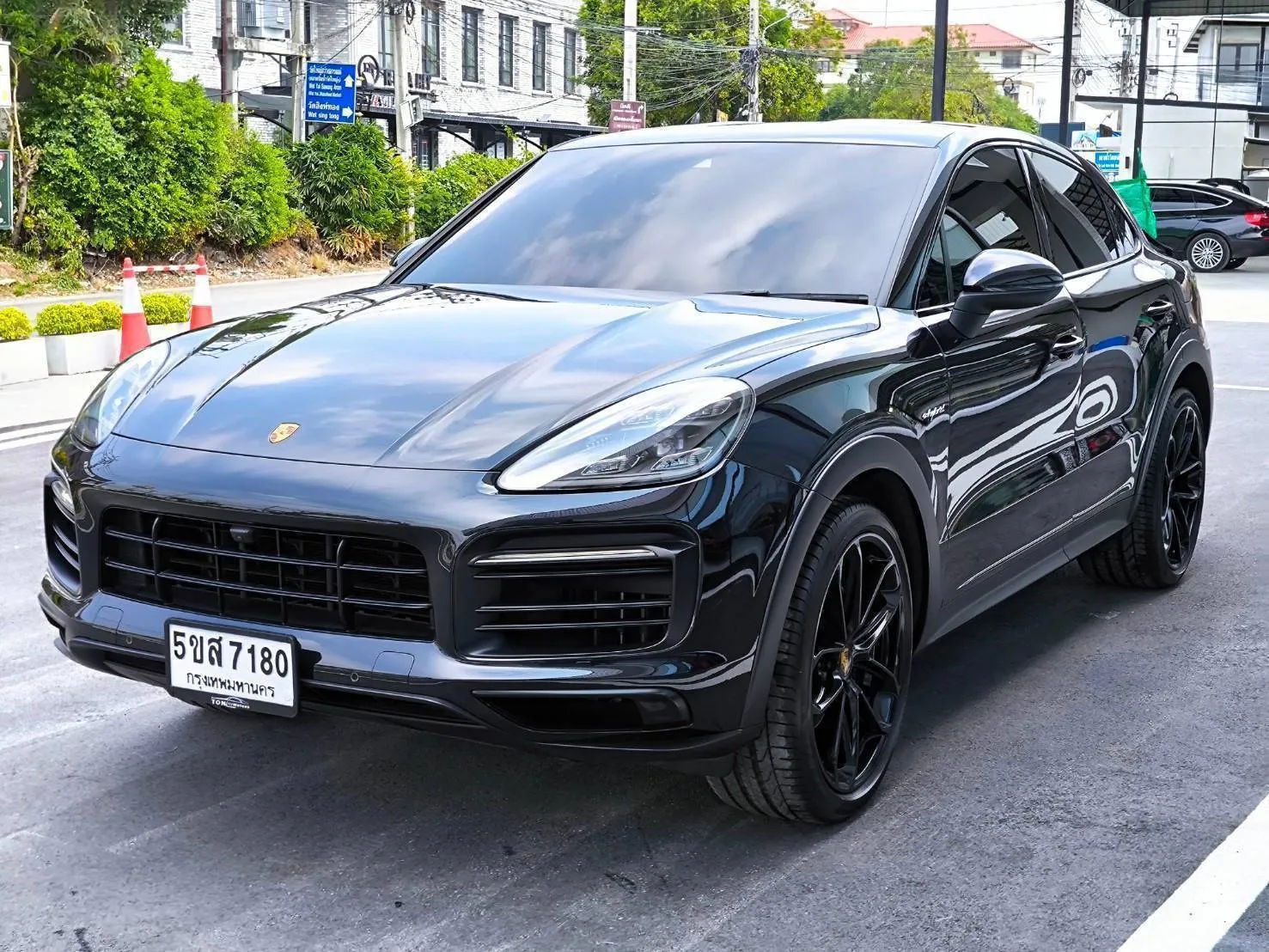 PORSCHE CAYENNE Lightweight Sports Package COUPE E - HYBRID 2024