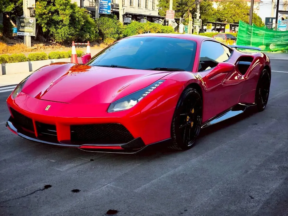 FERRARI 488 GTB Rosso Corsa color 2017