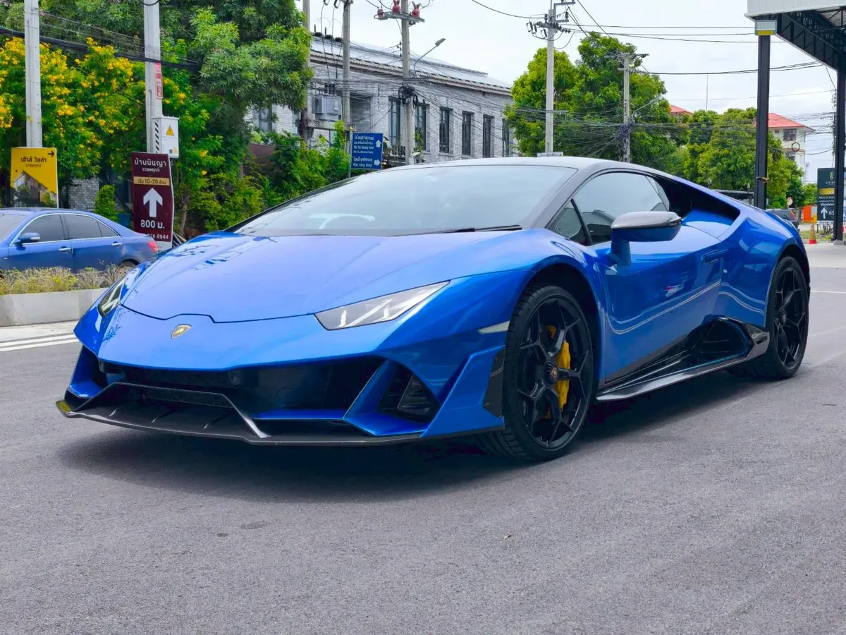Lamborghini​ Huracan​ Evo AWD 2021