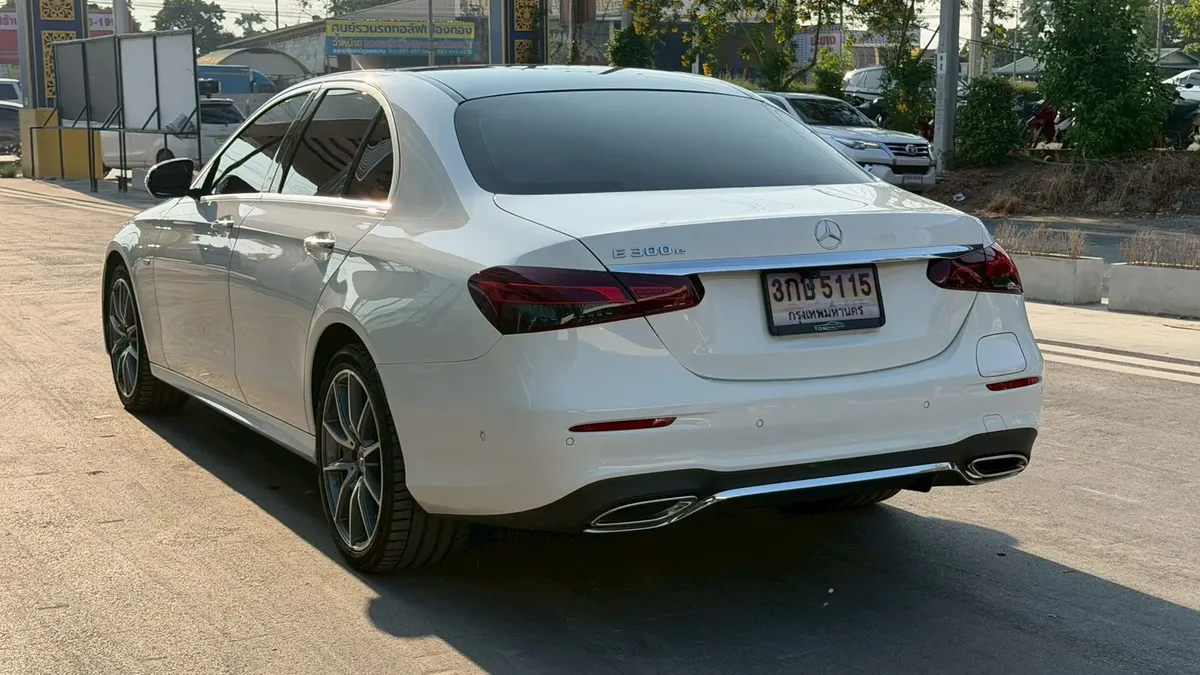 BENZ E300e 2.0 AMG DYNAMIC FACELIFT 2022