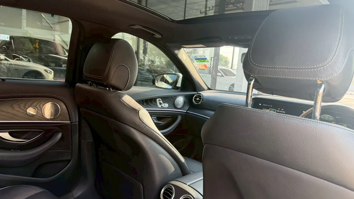 BENZ E300e 2.0 AMG DYNAMIC FACELIFT 2022