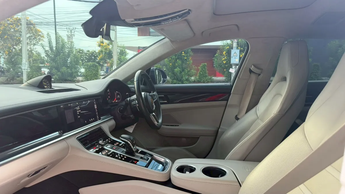 PORSCHE PANAMERA 3.0 4 E HYBRID 2018b