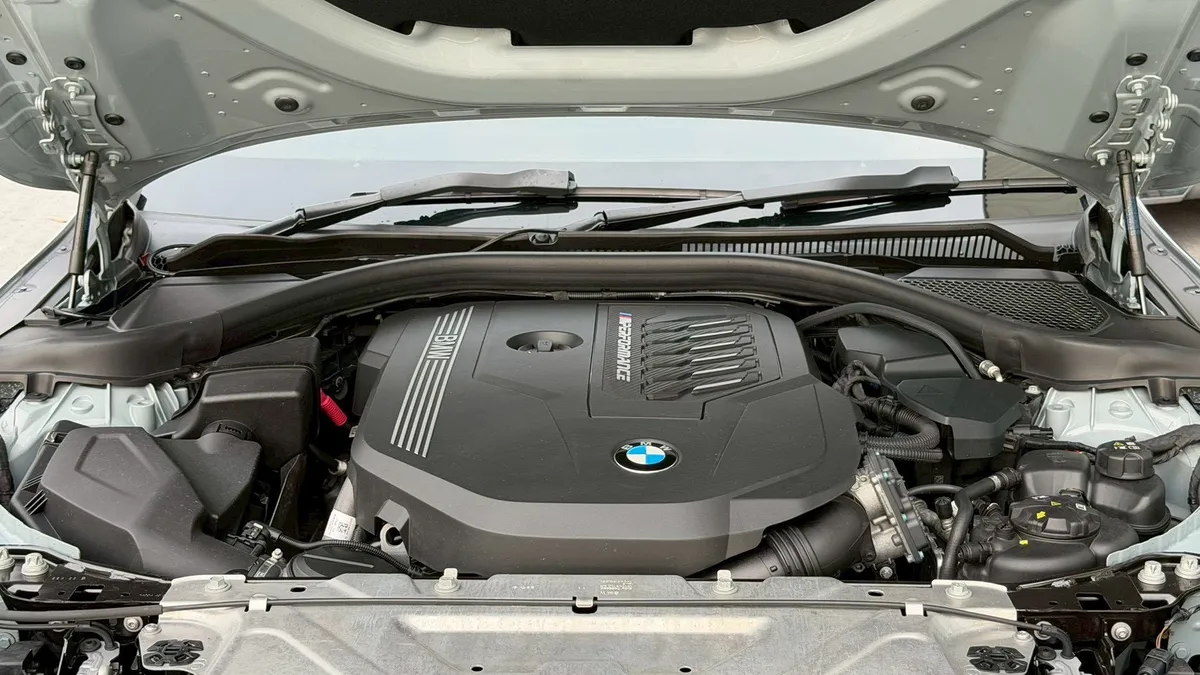 BMW M240i xDrive 2024