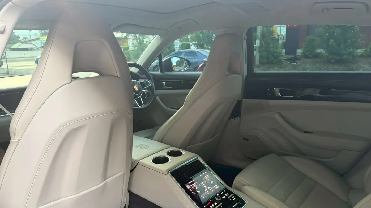 PORSCHE PANAMERA 3.0 4 E HYBRID 2018b