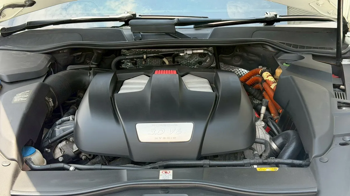PORSCHE CAYENNE 3.0 HYBRID-2013