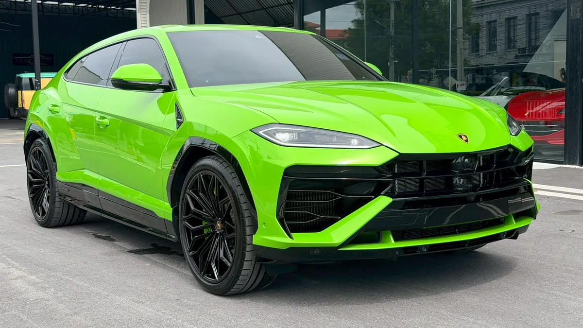 Lamborghini Urus SE 2026