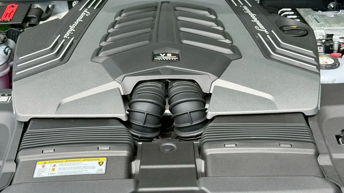 Lamborghini Urus SE 2026