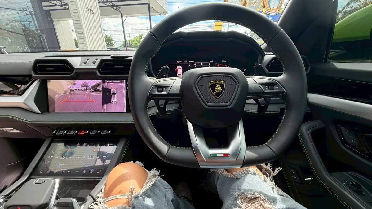 Lamborghini Urus SE 2026