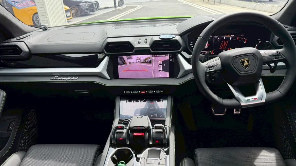 Lamborghini Urus SE 2026