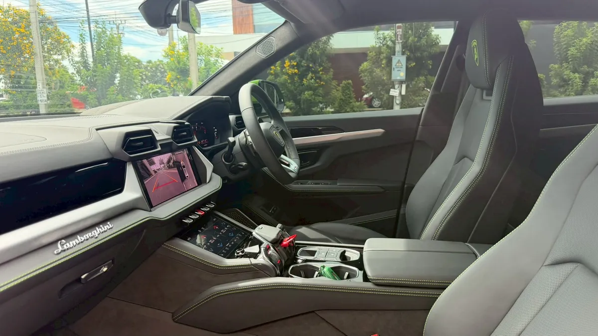 Lamborghini Urus SE 2026