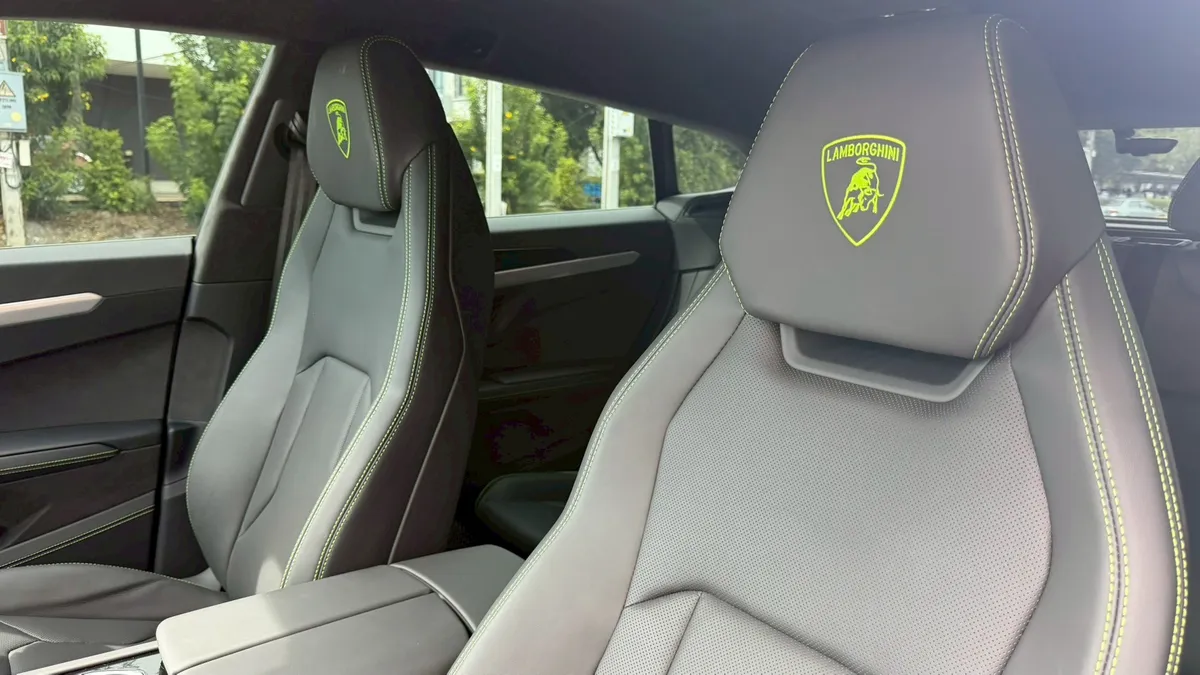 Lamborghini Urus SE 2026