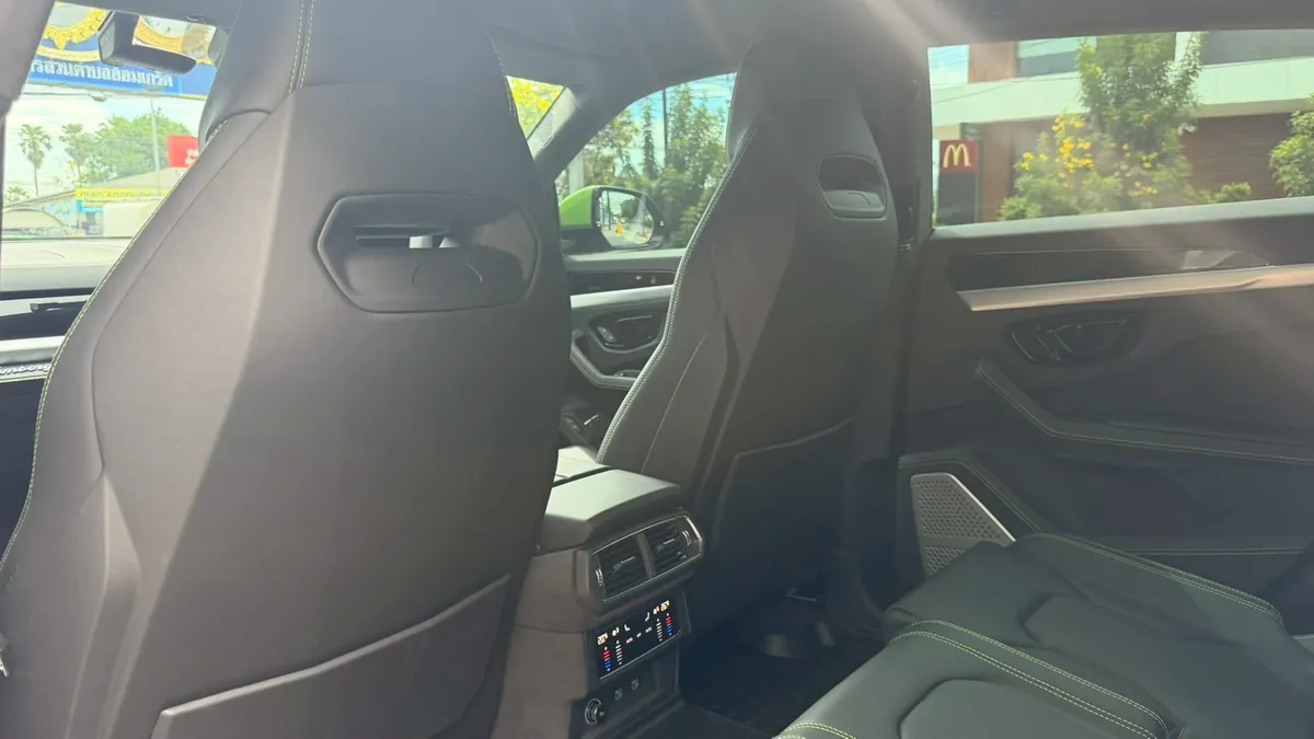 Lamborghini Urus SE 2026