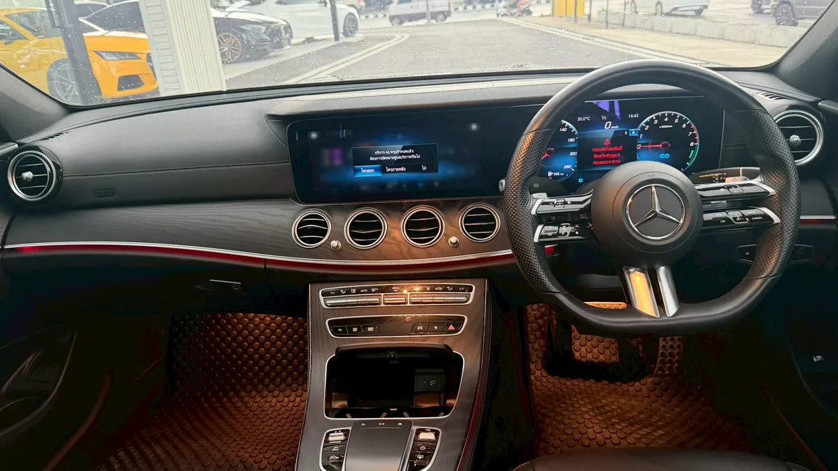 BENZ E300e 2.0 AMG DYNAMIC FACELIFT 2021