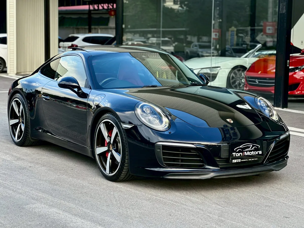 PORSCHE 911 CARRERA S 2017