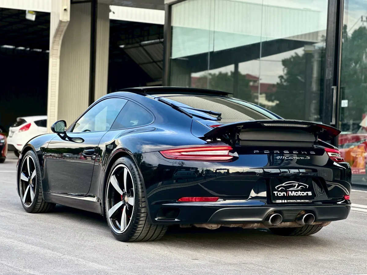 PORSCHE 911 CARRERA S 2017