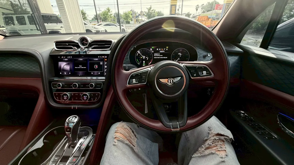 Bentley Bentayga Hybrid SUV 2022