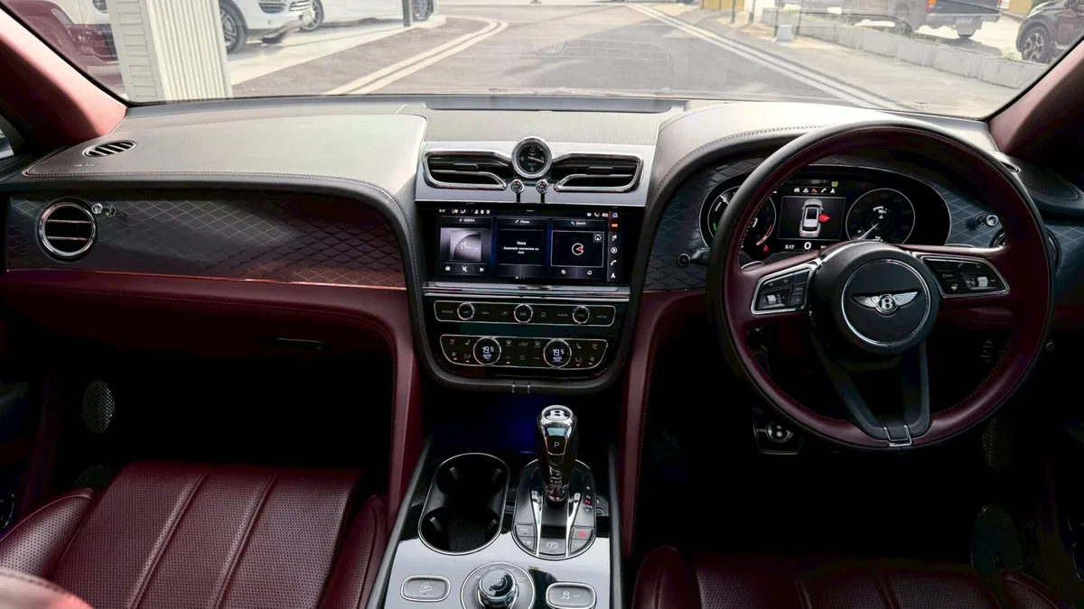 Bentley Bentayga Hybrid SUV 2022