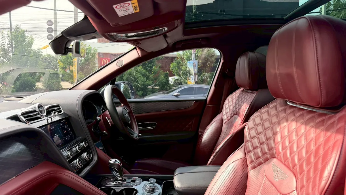 Bentley Bentayga Hybrid SUV 2022