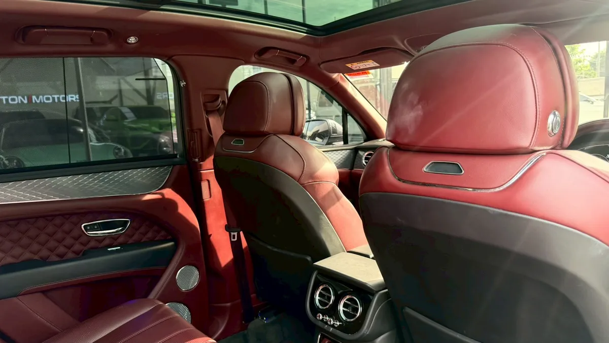 Bentley Bentayga Hybrid SUV 2022
