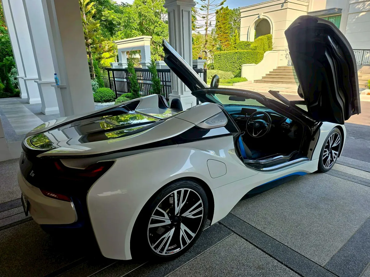 BMW i8 ROADSTER 2020