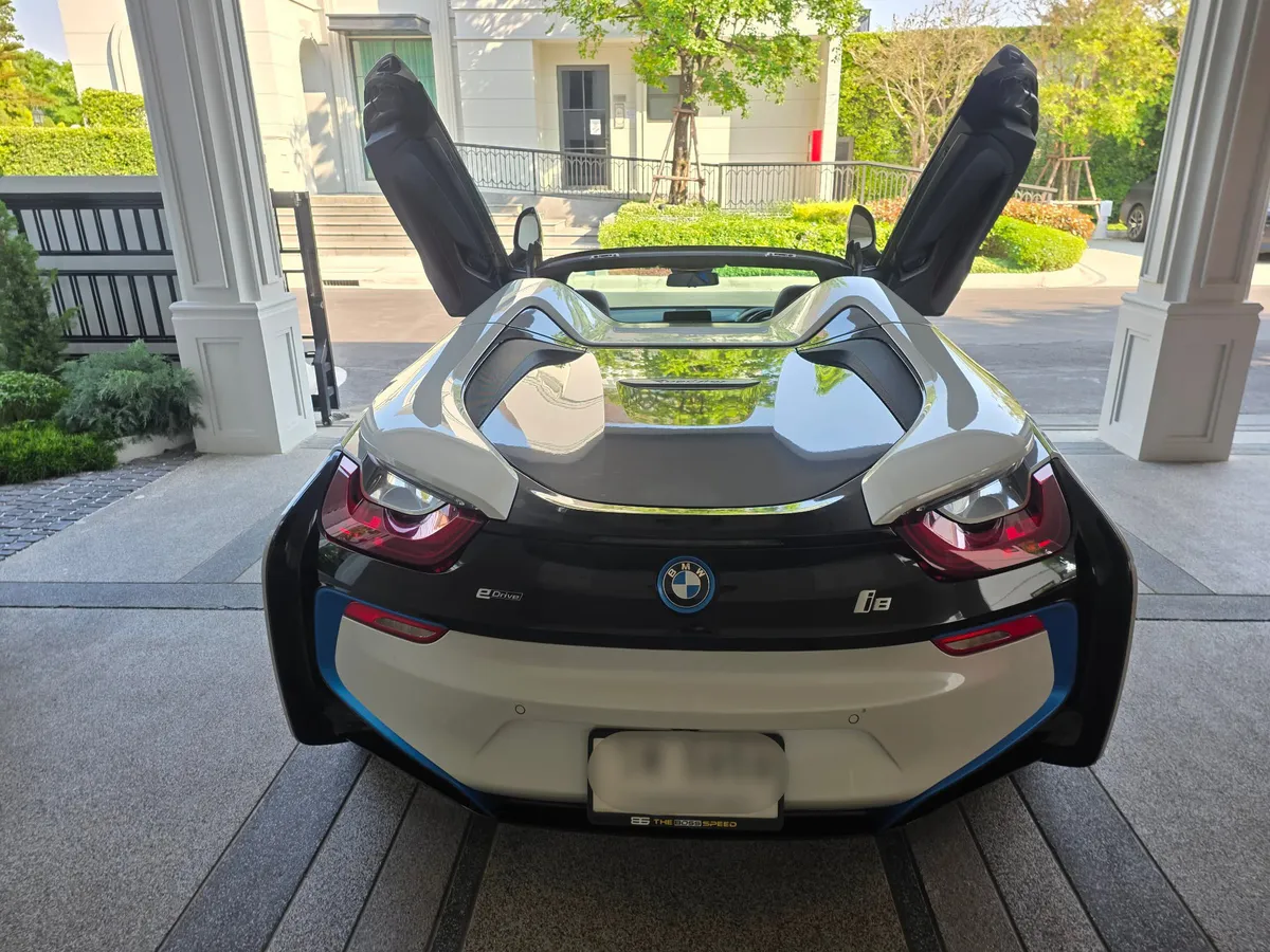 BMW i8 ROADSTER 2020