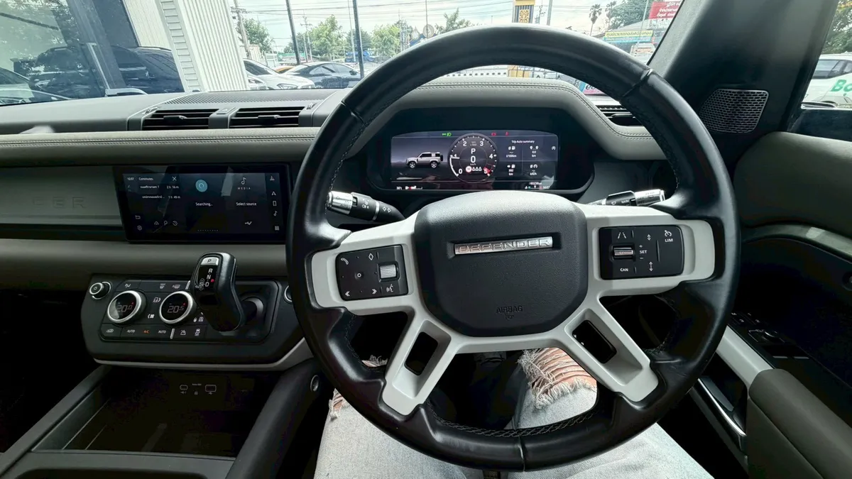 LANDROVER DEFENDER 2.0L Diesel 3 DOORS 2025