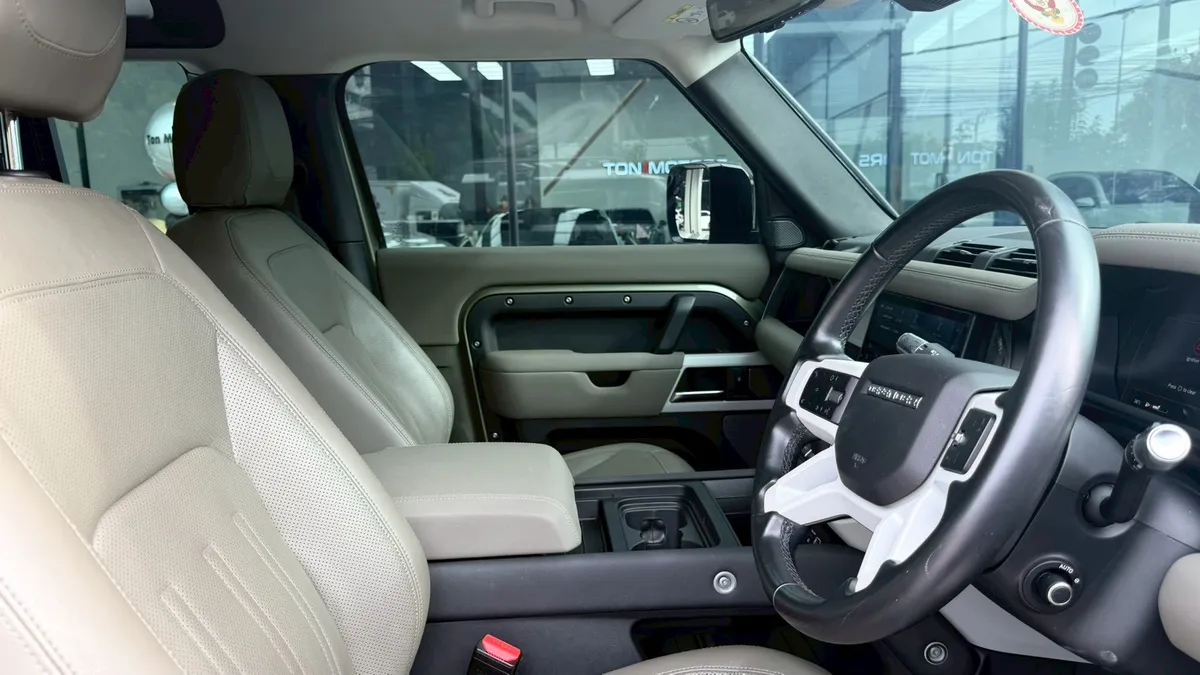 LANDROVER DEFENDER 2.0L Diesel 3 DOORS 2025