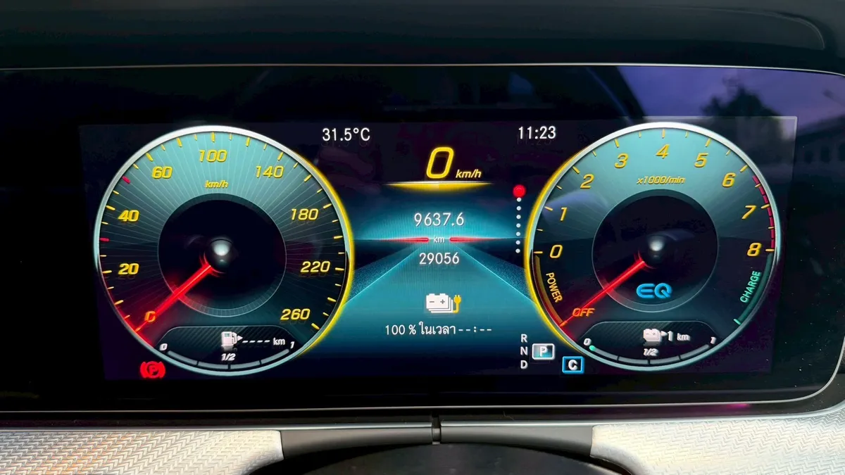 BENZ E300e 2.0b AVANTGARDE FACELIFT 2024