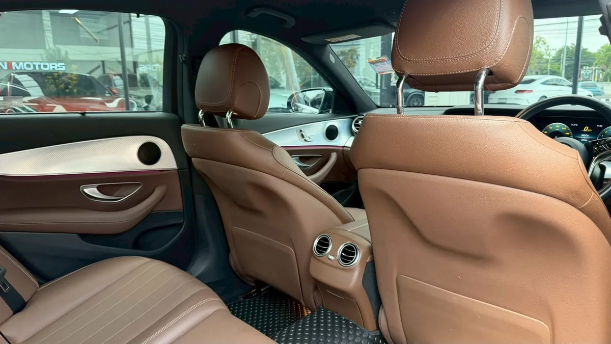 BENZ E300e 2.0b AVANTGARDE FACELIFT 2024