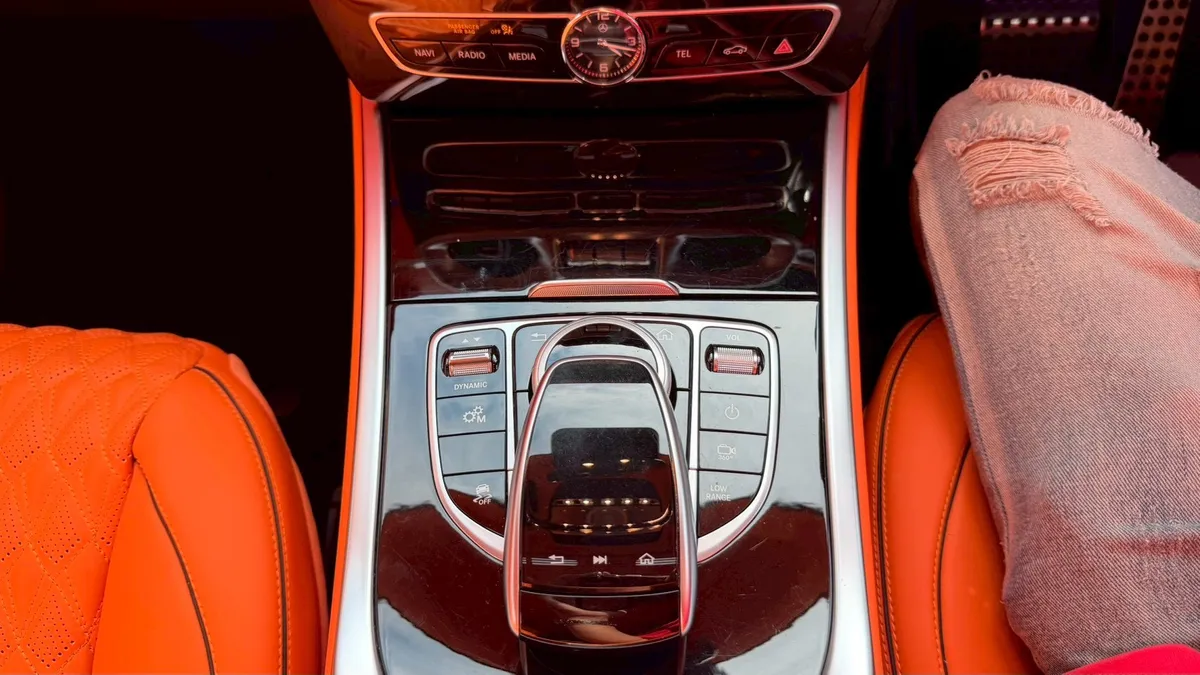 BENZ G400d 2025