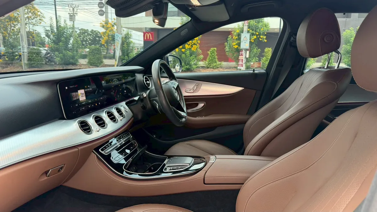 BENZ E300e 2.0b AVANTGARDE FACELIFT 2024