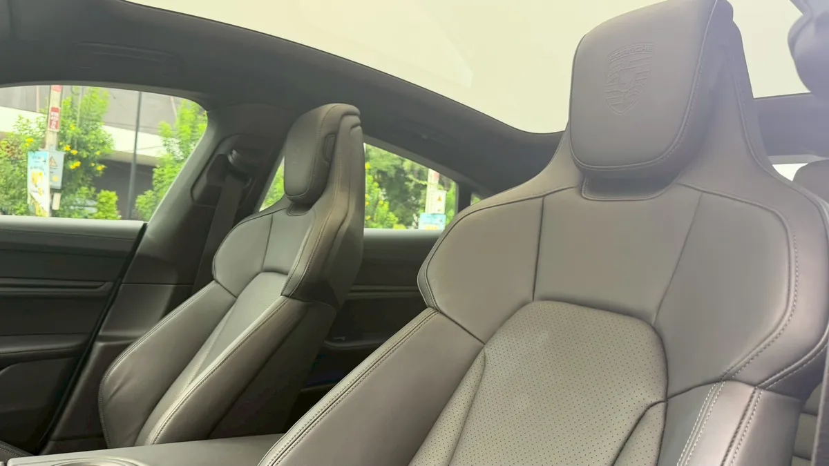 PORSCHE TAYCAN EV 4S 2025