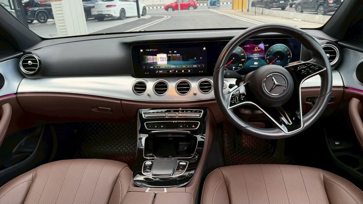 BENZ E300e 2.0b AVANTGARDE FACELIFT 2024