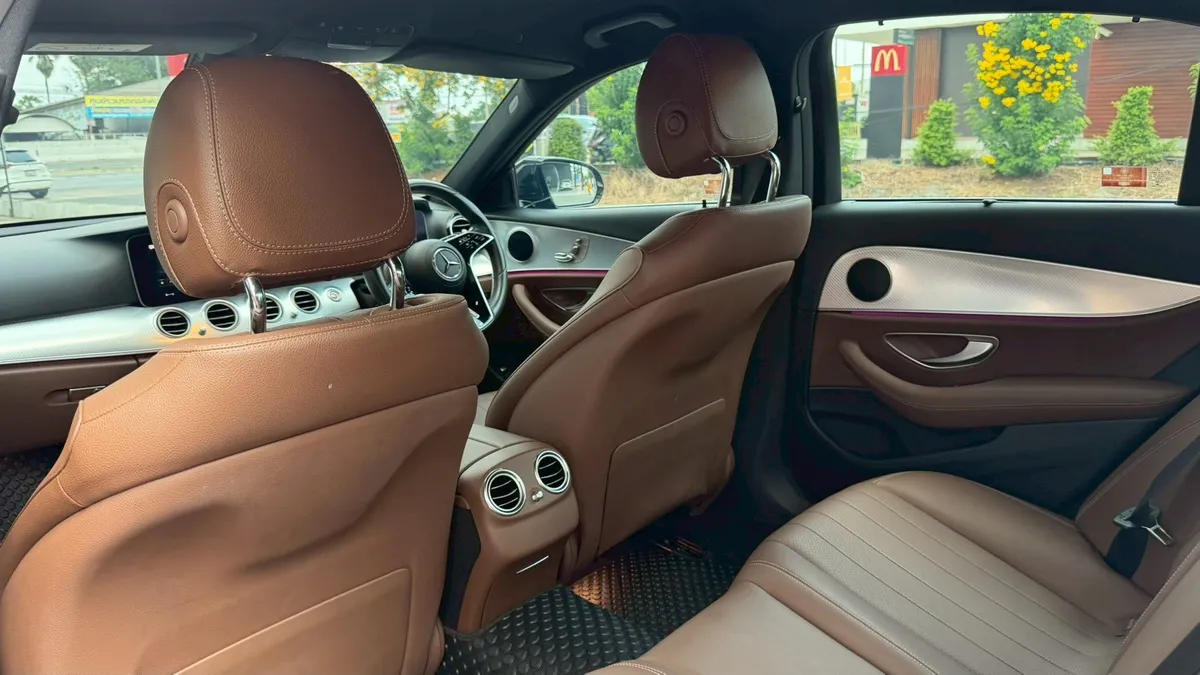 BENZ E300e 2.0b AVANTGARDE FACELIFT 2024