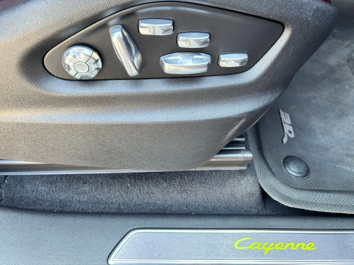 PORSCHE CAYENNE COUPE E - HYBRID 2021a