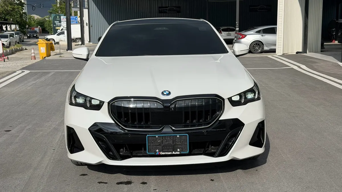 BMW 530e M SPORT PRO (G60) 2024