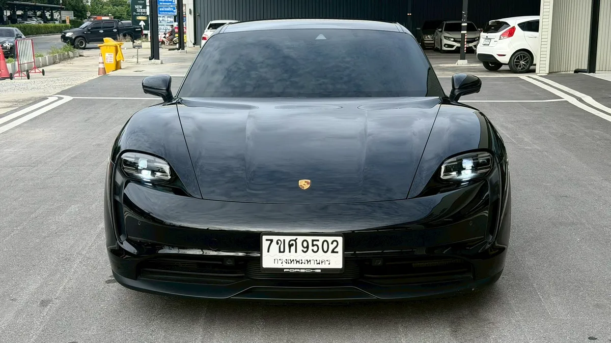 PORSCHE TAYCAN 2021