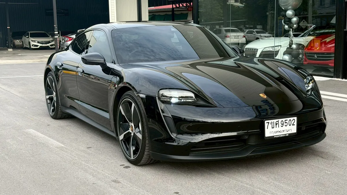 PORSCHE TAYCAN 2021
