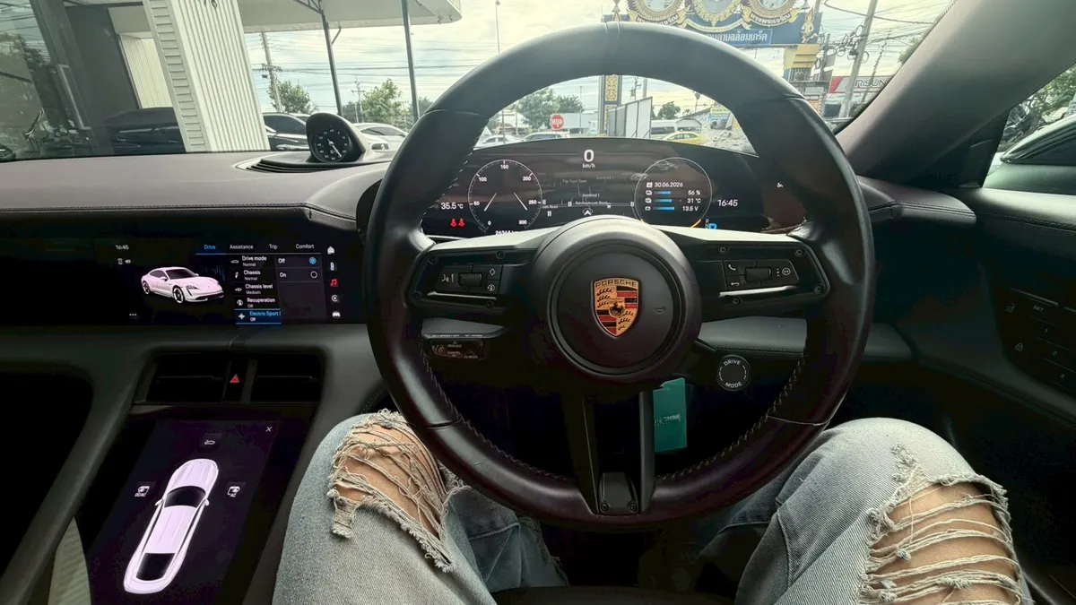 PORSCHE TAYCAN 2021